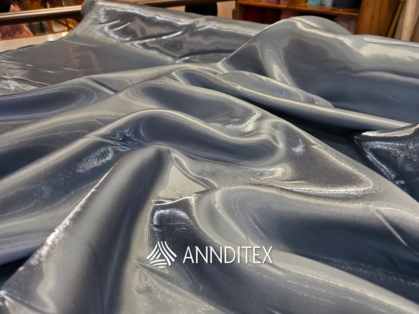 Mikado Liquid – Tela brillante para vestidos | ANNDITEX