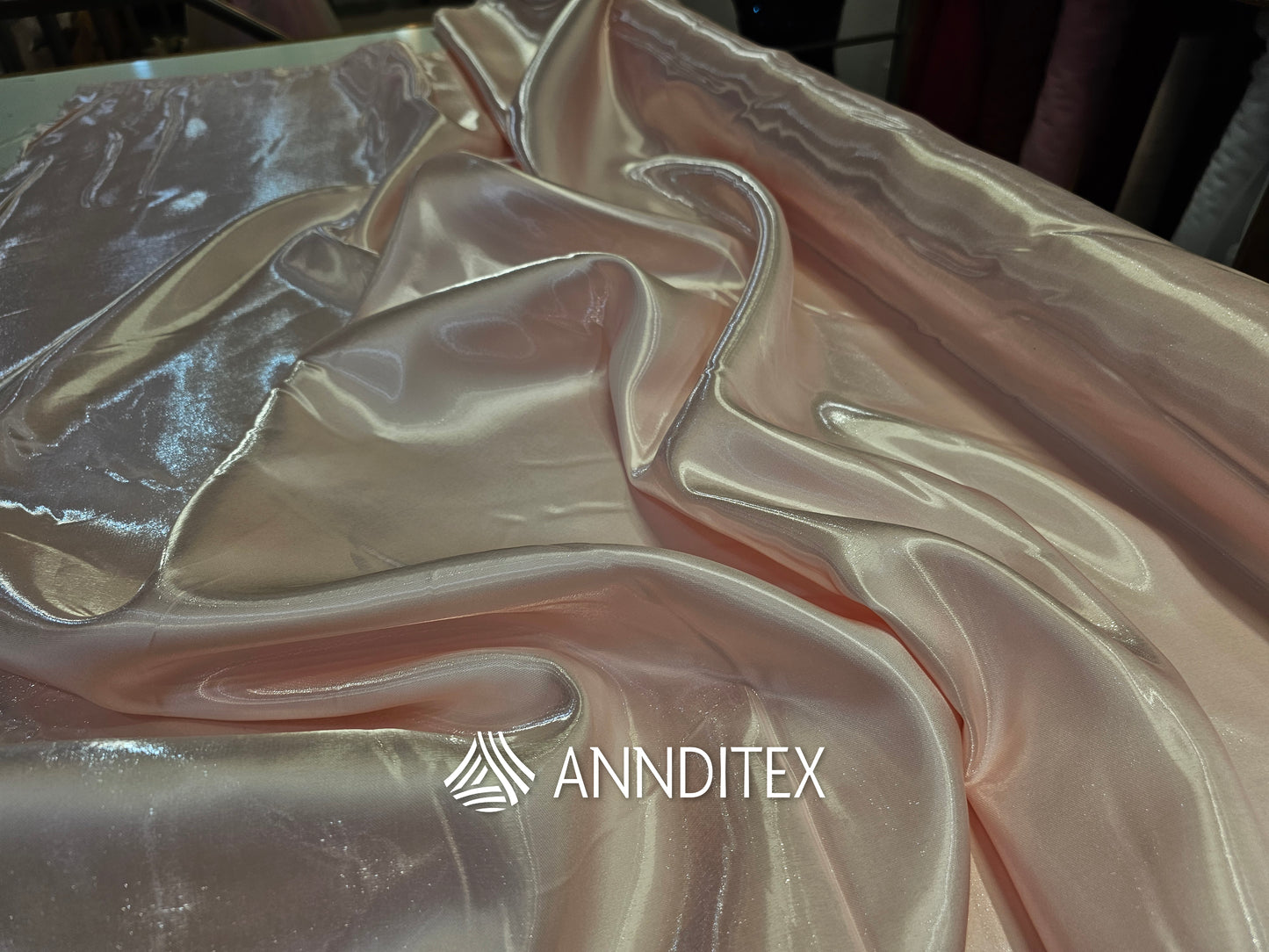 Mikado Liquid – Tela brillante para vestidos | ANNDITEX