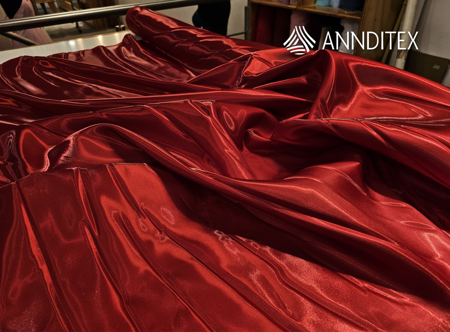 Mikado Liquid – Tela brillante para vestidos | ANNDITEX