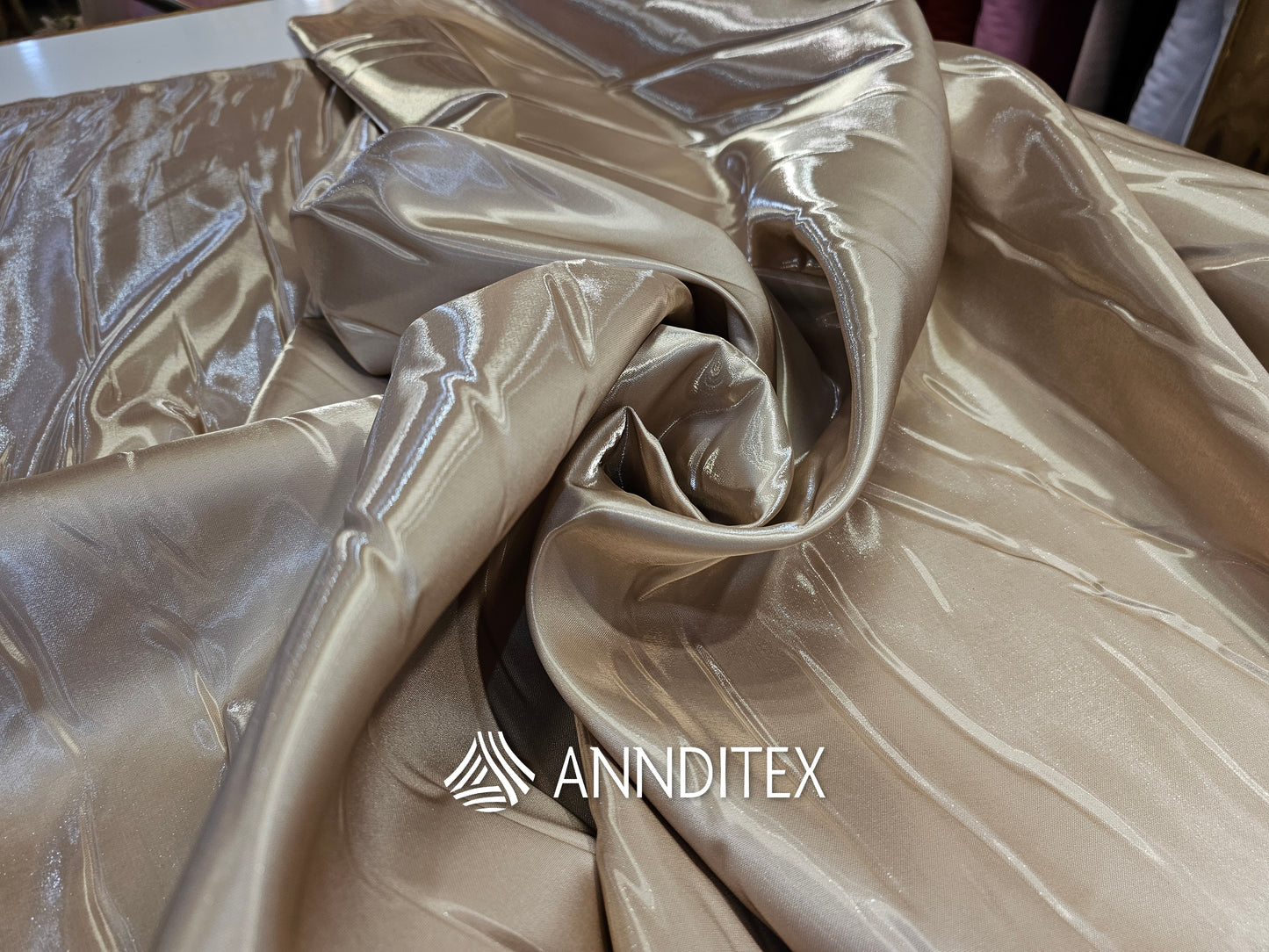 Mikado Liquid – Tela brillante para vestidos | ANNDITEX