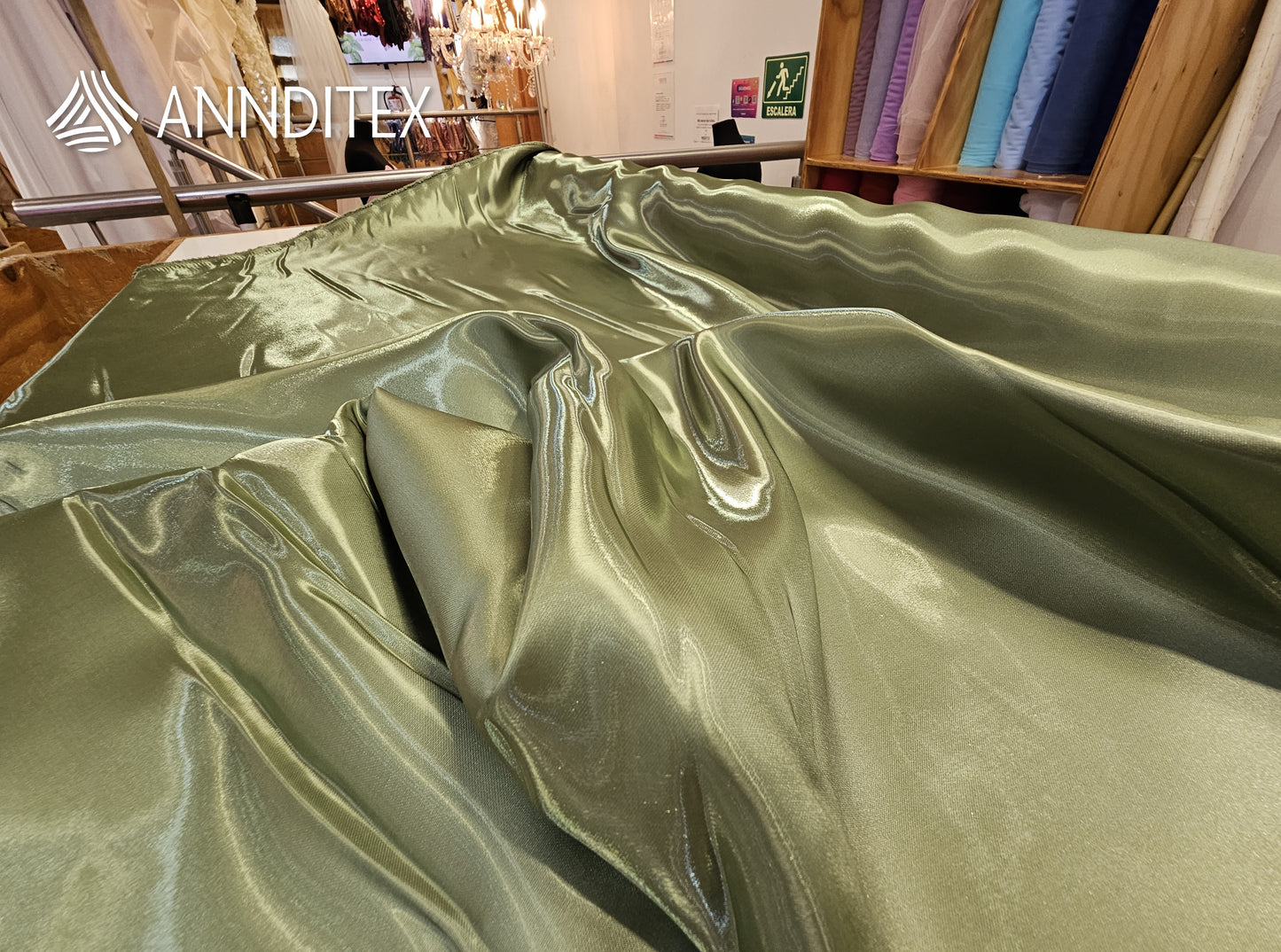 Mikado Liquid – Tela brillante para vestidos | ANNDITEX